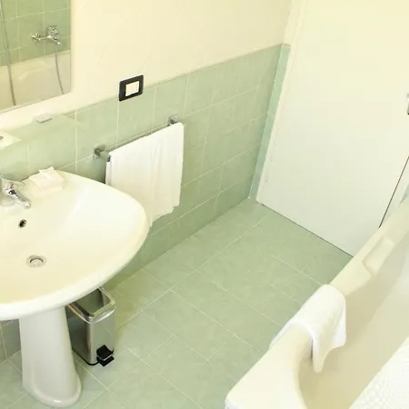 Apartment Residenza Caprera Di Viviani - Loc-02522